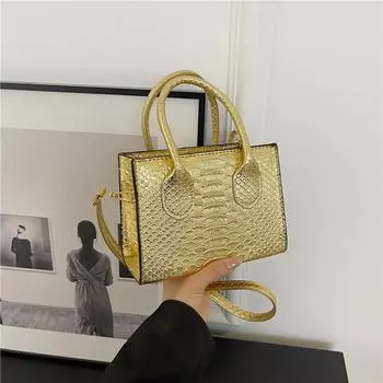 Модная сумка из искусственной кожи с крокодиловым узором, женская, 2024 года, повседневная, ретро, осень, новая, большая, косая, маленькая, квадратная сумка чёрный