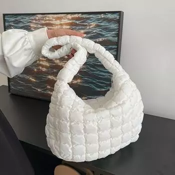 Модная сумка подмышки, новая сумка-облако, нишевая высококачественная сумка на плечо, женская сумка-пуховик большой вместимости, плиссированная сумка-пузырь 32*29*11cm розовый