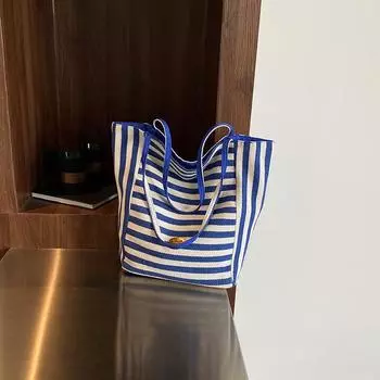 Модная сумка трендовая личность простая полосатая классическая универсальная сумка через плечо портативная подмышечная сумка маленькая квадратная женская чёрный