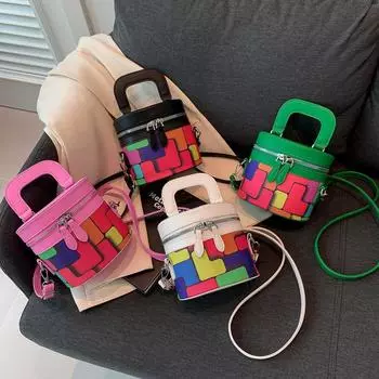 Модная сумка-ведро с геометрическим узором контрастного цвета 2024 года, новая универсальная сумка через плечо, простая персонализированная женская сумка белый