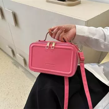 Модная сумка женская 2024 весенний тренд новая сумка-мессенджер текстура портативная корейская версия женская сумка ретро сумка через плечо розовый