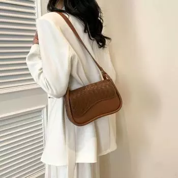 Модная текстура индивидуальность трендовая маленькая сумка женская весна-лето 2024 нишевая простая квадратная сумка косая сумка через плечо чёрный