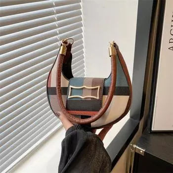 Модная текстура, иностранный стиль, одно плечо, сумка под мышкой, модная индивидуальность, контрастный цвет, маленькая квадратная сумка 2024 года, новая летняя простая чёрный