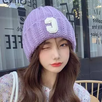 Модная вязаная шапка с крупными буквами для родителей и детей, женская повседневная универсальная студенческая шапка для защиты ушей, уменьшающая возраст, шерстяная шапка Adjustable чёрный