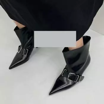 Модная женская дизайнерская обувь 2024 года, сексуальные женские сапоги с острым носком, простые универсальные модные сапоги, свободные и удобные осенние женские туфли 35 чёрный