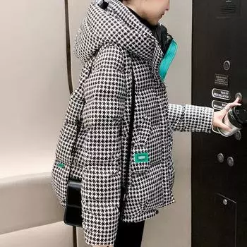 Модная женская короткая качественная хлопковая куртка и черно-белое пальто S