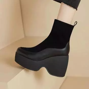 Модная женская обувь 2024 года, осень-зима, новые женские замшевые сапоги на платформе и толстом каблуке, модные и универсальные короткие сапоги на высоком каблуке 35 чёрный