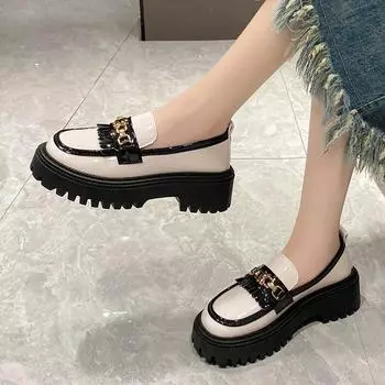 Модная женская обувь на платформе с металлическим декором, весенне-осенние новые стильные элегантные удобные лоферы соответствующего цвета 35