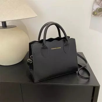 Модная женская сумка для поездок на работу 2024 года, весна, корейская версия, сумка с рисунком волны, большая вместимость, повседневная сумка через плечо белый