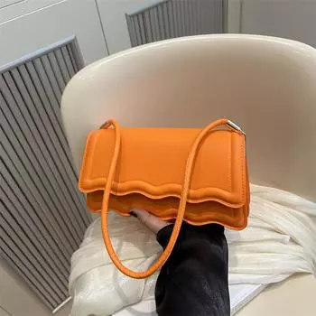 Модная женская сумка из искусственной кожи 2024 года, новая сумка через плечо, корейская версия иностранного стиля, маленькая квадратная сумка, модная универсальная сумка под мышкой белый