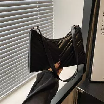 Модная женская сумка в иностранном стиле 2024 года, популярная новая модная простая сумка-полумесяц, повседневная трендовая сумка через плечо подмышкой чёрный