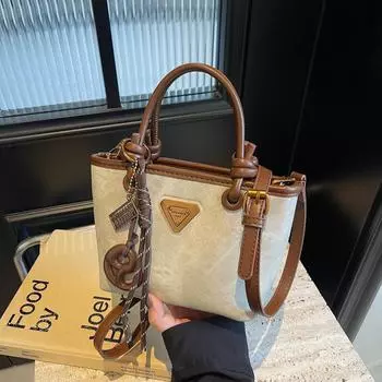 Модная женская сумка-ведро высокого качества в стиле ретро с фактурной отделкой — универсальный корейский стиль для поездок на работу и отдыха White with black, no accessories. 21*9*15