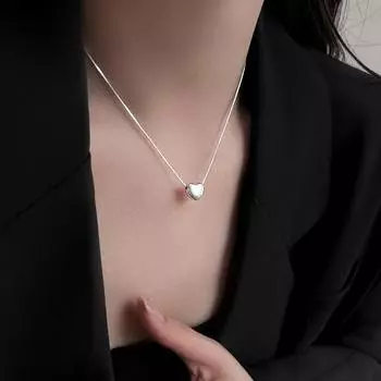 Модная японская и корейская версия ожерелье-чокер с сердечком для женщин, простая художественная цепочка на ключицу для женщин, японские подарочные аксессуары