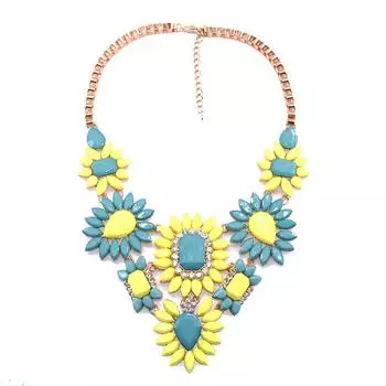 Модное преувеличенное короткое ожерелье из сплава с полным бриллиантовым цветком желто-зеленый