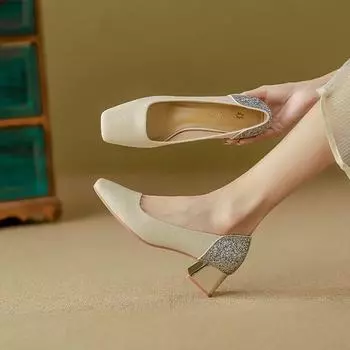 Модные элегантные туфли с квадратным носком. Мягкая подошва, которая не утомляет ваши ноги. Высокие каблуки. Универсальная рабочая обувь, подходящая по цвету. 35 бежевый