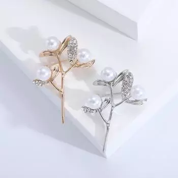 Модные аксессуары Милая винтажная брошь с тремя жемчужинами и цветком Брошь Универсальные аксессуары