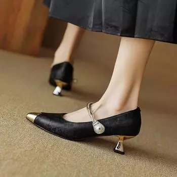 Модные босоножки на среднем каблуке для женщин, новинка, горячая распродажа, летняя женская обувь с одной пряжкой, женские босоножки на тонком каблуке Baotou 35 чёрный