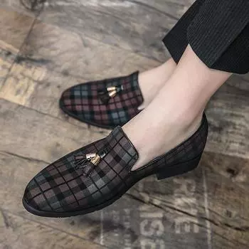 Модные британские замшевые кожаные мужские туфли повседневные мокасины с кисточками мокасины мягкие дышащие замшевые мужские туфли для вождения черные 38 чёрный