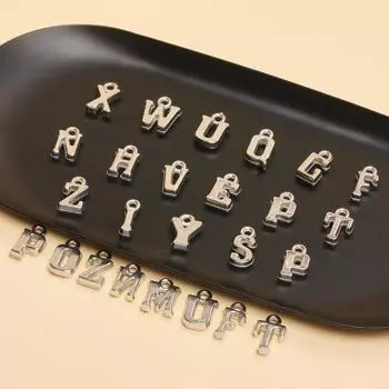 Модные буквы 14-16 мм * 8-9 мм аксессуары ручной работы DIY брелок 50 шт. Изготовление ювелирных изделий акриловые подвески ручной работы AZ ожерелье с алфавитом серебряный
