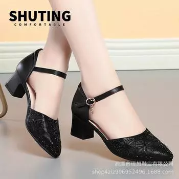 Модные дышащие сандалии со стразами и полым острым носком для женщин, лето 2024 года, мягкие кожаные босоножки на среднем блочном каблуке для мам 35(Foot22.5cm)