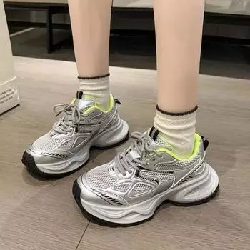 Модные дышащие туфли для папы из серебристо-серой сетки для женщин 2024 года, весна, новые легкие спортивные туфли на толстой подошве, кроссовки для женщин 35 бежевый