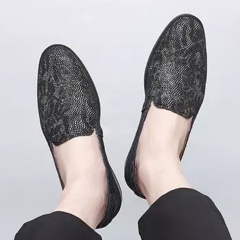 Модные формальные заостренные кожаные повседневные мужские туфли Кожаные мужские повседневные туфли Модные мужские туфли без застежек Уличная универсальная обувь для ходьбы 38 чёрный