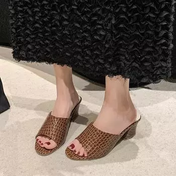 Модные хиты продаж, новые женские сандалии с круглым носком и средним каблуком для женщин, туфли без застежек с открытым носком, повседневные туфли с открытой пяткой на мелкой подошве 35 чёрный