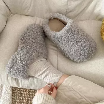 Модные и легкие замшевые пушистые тапочки на толстой подошве, женская обувь 2025 года, новая зимняя одежда, теплые тапочки-мешки на высоком каблуке 35 серый