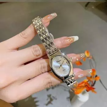 Модные и роскошные летние новые маленькие круглые часы со стальным браслетом, повседневные простые компактные кварцевые часы для женщин