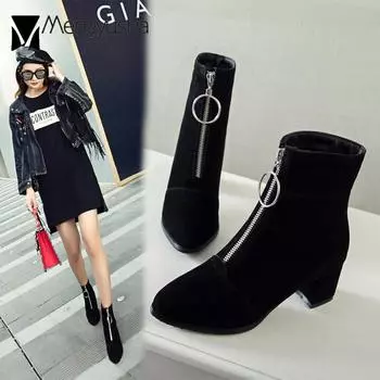 Модные короткие ботинки из нубука для женщин, корейский дизайн, большой размер, толстый каблук, женские ботинки для верховой езды, металлические круглые кольца, модные ботинки 4.5