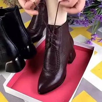 Модные короткие женские ботинки из натуральной мягкой кожи на среднем толстом каблуке с тиснением, заостренные ботинки, детская хлопковая обувь, женская зимняя бархатная мягкая подошва 35 чёрный