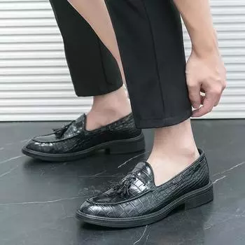 Модные кожаные туфли мужские без застежек повседневные люксовые брендовые пенни-лоферы ручной работы мужские уличные туфли с кисточками на плоской подошве для вождения мужские мокасины 6.5 чёрный