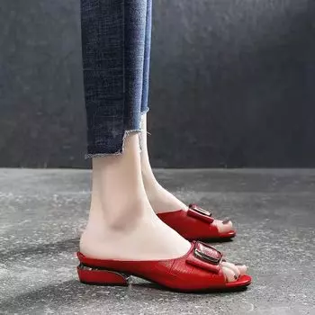 Модные красные сексуальные туфли с открытым носком и металлической отделкой, пряжкой на неглубоком квадратном каблуке, неглубокие сандалии для вечеринок, дизайнерские женские шлепанцы, размер плюс 41 35 бежевый