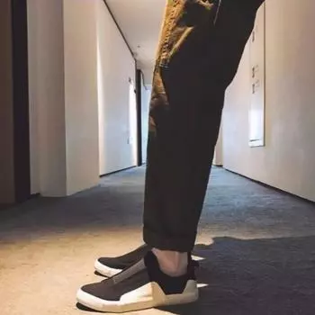 Модные кроссовки мужские парусиновые тенденции 2024 года мужские вулканизированные туфли слипоны 2024 года новые поступления элегантные дешевые ликвидация в рекламе 39