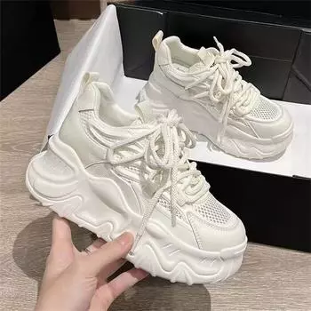 Модные кроссовки с толстой подошвой и сетчатым эффектом, женская обувь 2024 года, летняя новая женская обувь, модные дышащие повседневные спортивные теннисные туфли 35 белый