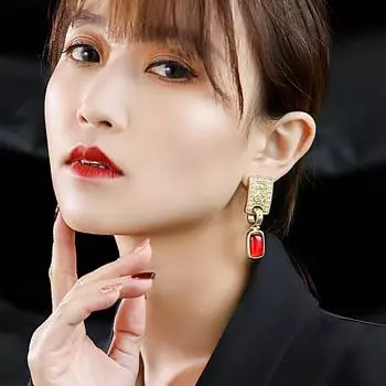 Модные квадратные серьги-подвески в старинном стиле средней и большой длины золотой