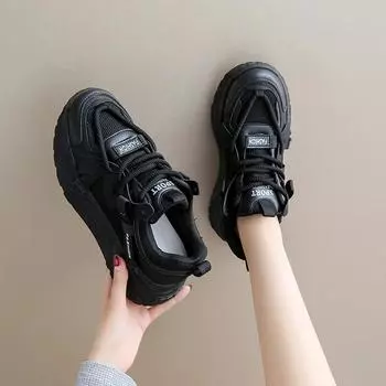 Модные легкие летние сетчатые кроссовки с вырезами для женщин на шнуровке, дышащая спортивная обувь, нескользящая обувь для бега 35 чёрный