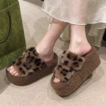модные леопардовые женские меховые туфли на платформе на плоской подошве зимние замшевые плюшевые хлопковые туфли повседневные шлепанцы 2025 тренд уютные теплые туфли-лодочки 34 бежевый