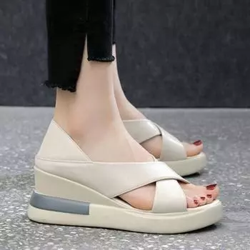 Модные летние босоножки на танкетке и платформе, женские модные ажурные пляжные сандалии с толстой подошвой 6,5 см, женская обувь 2024 года, новые сандалии 35 бежевый