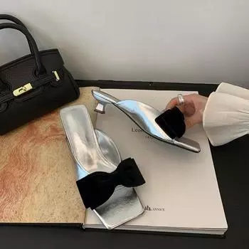 Модные летние новые квадратные тапочки с серебряным бантом и шлепанцами женские туфли без застежек на высоком каблуке 35 серебряный