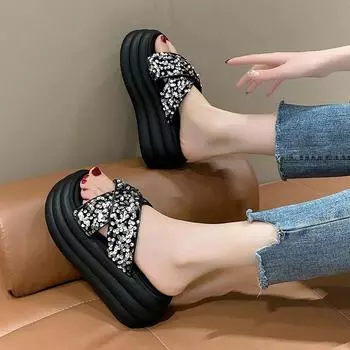 Модные летние шикарные тапочки женские толстые сандалии 2024 модные женские туфли на танкетке 7 см на платформе женские открытые носки на плоской подошве пляжные шлепанцы 35 серебряный