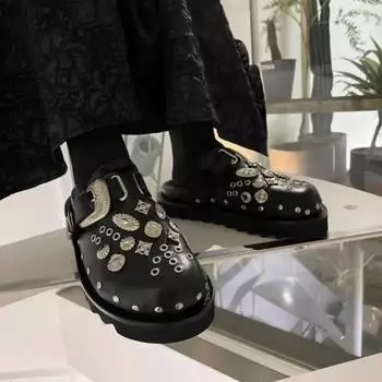 Модные летние женские тапочки на платформе с заклепками в стиле панк-рок, кожаные мюли с креативной металлической фурнитурой, повседневные туфли для вечеринок, женские уличные тапочки 37