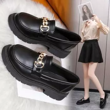 Модные лоферы в британском стиле с закругленным носком и низким каблуком на плоской подошве. Весна/лето 35