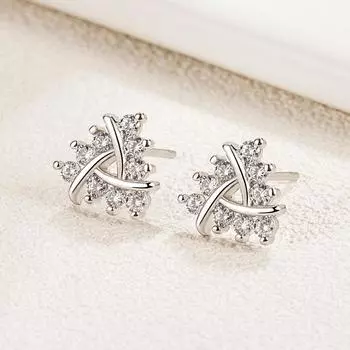Модные микро-инкрустированные цирконием свежие милые геометрические треугольные серьги темперамент вход люкс дизайн серьги гвоздики для женщин