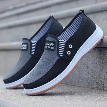Модные мужские повседневные туфли Slip on Canvas Модные кроссовки Дышащие летние прогулочные мокасины Нескользящие удобные молодежные туфли для скейтбординга 39 чёрный