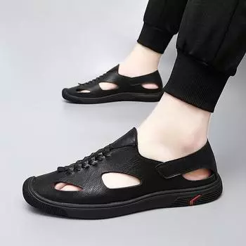 Модные мужские сандалии 2024 года, летние новые трендовые дышащие кожаные мужские повседневные сандалии, модные пляжные сандалии на плоской подошве, мягкая обувь для мужчин, большой размер 38 чёрный