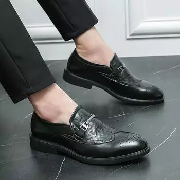 Модные мужские туфли-лоферы слипоны повседневные трендовые туфли кожаные туфли с металлической пряжкой в европейском стиле черные коричневые броги мужские туфли 38 чёрный