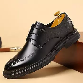 Модные мужские удобные деловые британские повседневные резные кожаные туфли классические мужские корейские версии модные туфли-оксфорды на шнуровке 38 чёрный