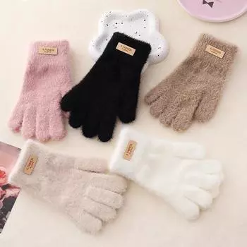 Модные норковые бархатные утолщенные теплые вязаные открытые кожаные этикетки для сенсорного экрана милые пятипалые взрослые плюшевые перчатки