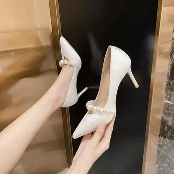 Модные новые туфли на высоком каблуке с острым носком и неглубокой горловиной из атласа для женщин. Модные однотонные туфли на шпильках высокого качества для женщин. 33 чёрный